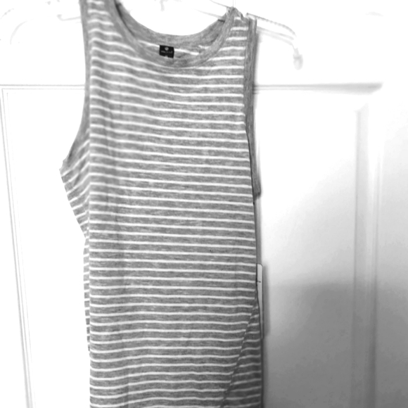 yoga-Lic-ious grey top size medium - Picture 2 of 4